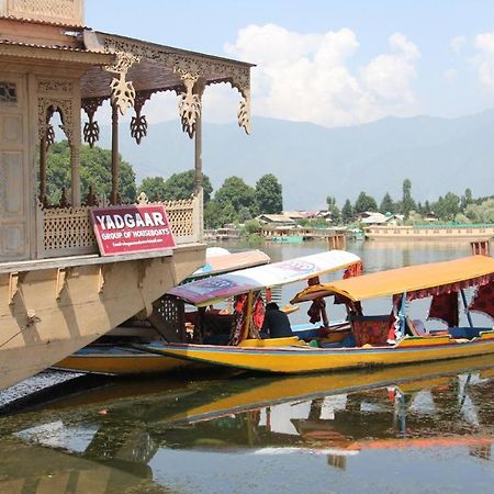 Yadgaar Houseboats Hotel Srīnagar Exterior foto
